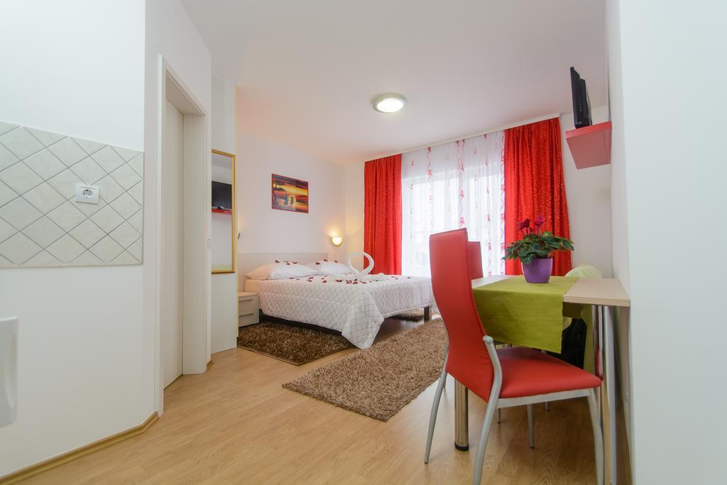 Apartments Mijo Trogir Bilik gambar
