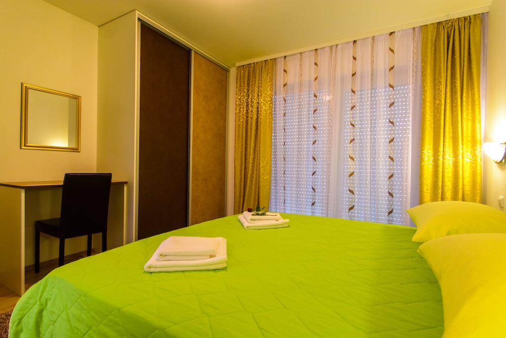 Apartments Mijo Trogir Bilik gambar