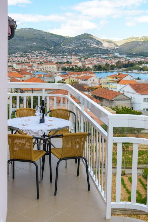 Apartments Mijo Trogir Bilik gambar