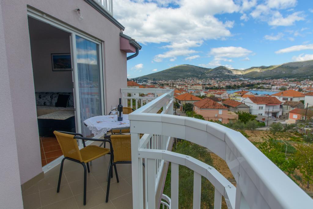 Apartments Mijo Trogir Bilik gambar