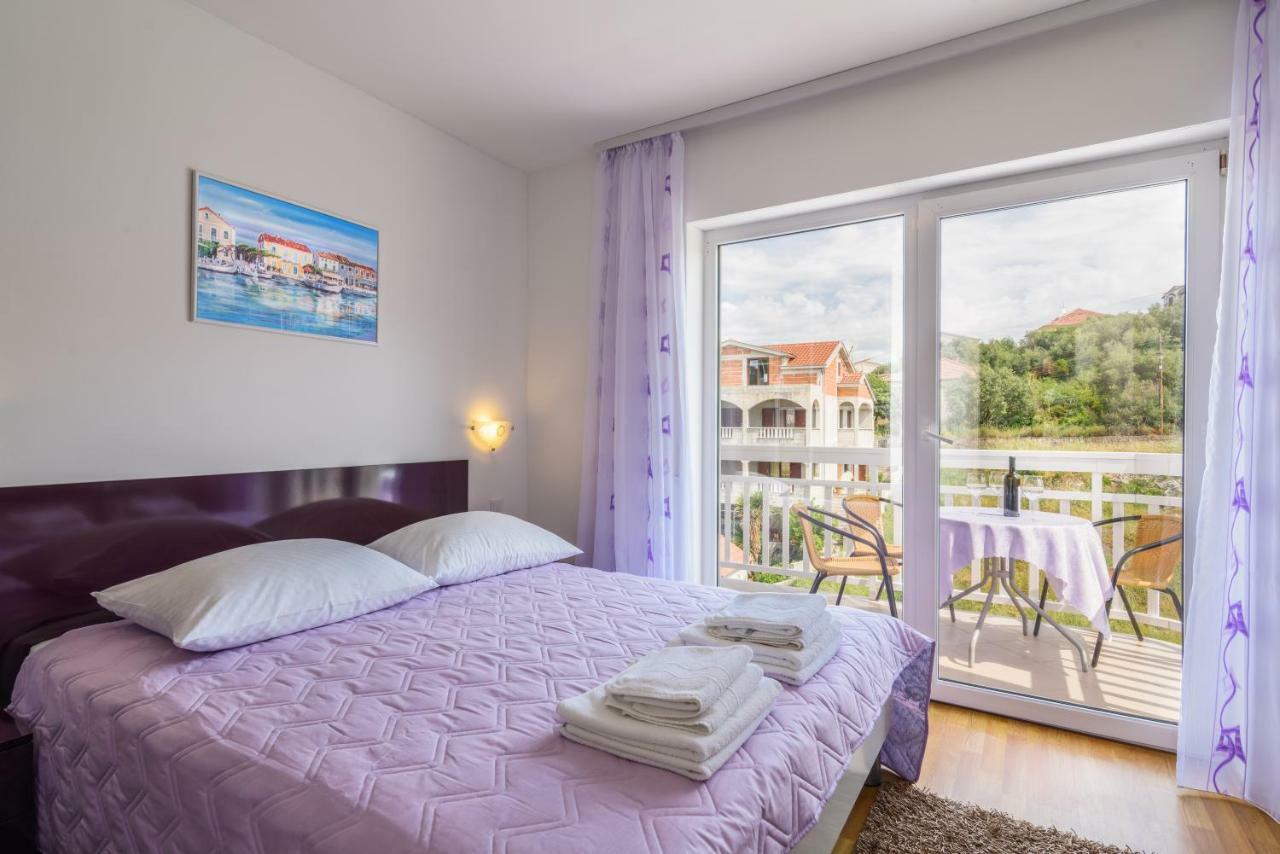 Apartments Mijo Trogir Luaran gambar